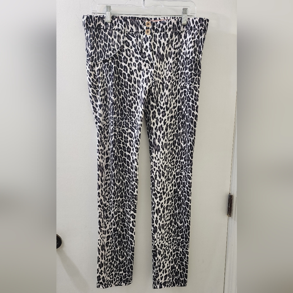Freddy‎ Leopard Print Women's Pants